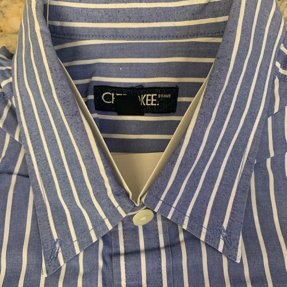 3 dress shirts all new without tags, 1 Cherokee SZ LG, 1 IZOD SZ MD, 1 VanHuesen - Picture 3 of 12